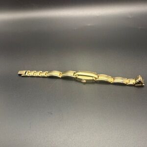 Elegant Gold Toner Bracelet